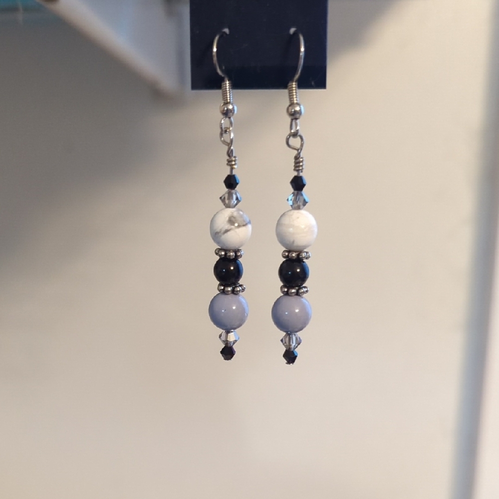 Chic Gray and White Earrings with Silver Accents